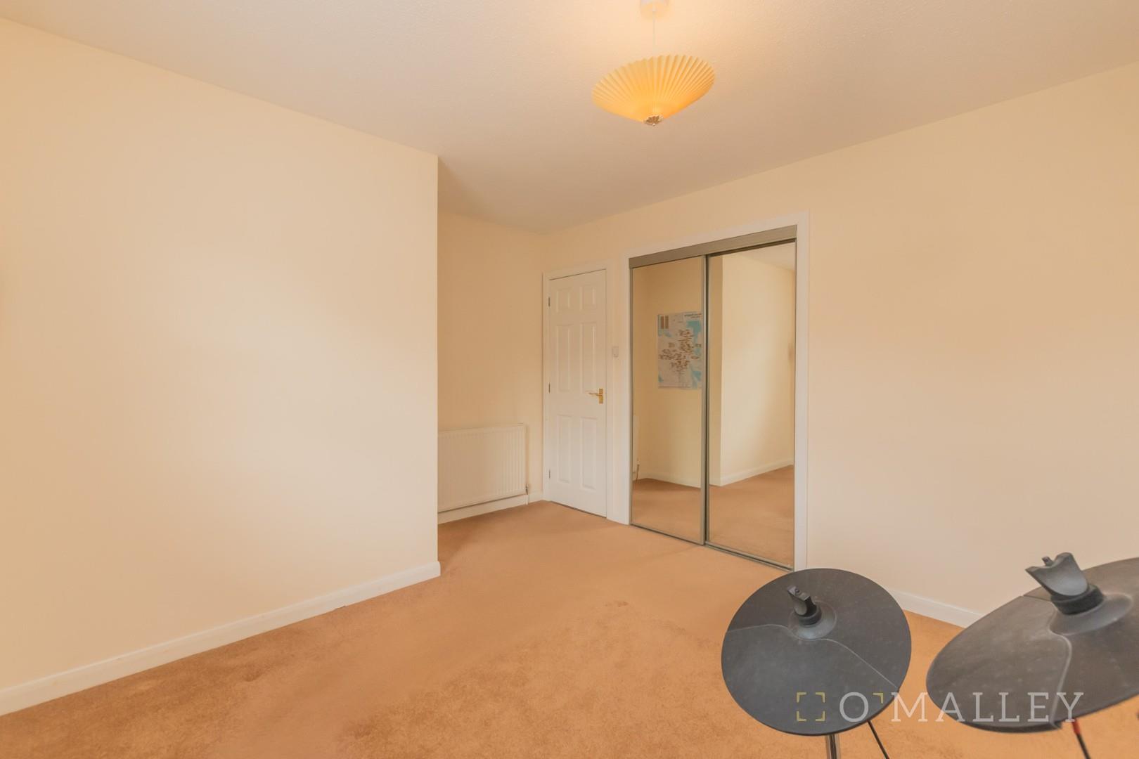 29. Bedroom 2 3.jpg